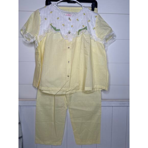 Lady Weldon New Vintage 2-Pc Yellow Pajama Set (65 Poly/35 Cotton) Size 36 MED